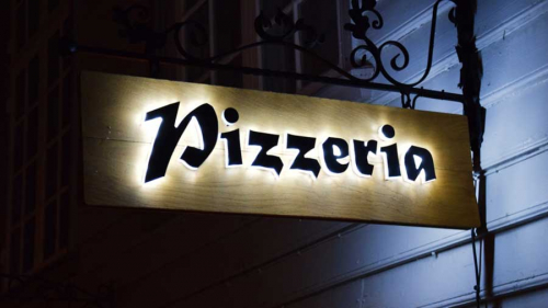 3d-schriftzug-beleuchtet