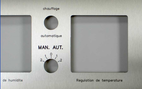 Laserbeschriftete Frontplatte aus Edelstahl