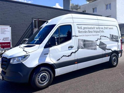Fahrzeugbeschriftung Mercedes-Benz Sprinter mit Folienschrift und Digitaldruck