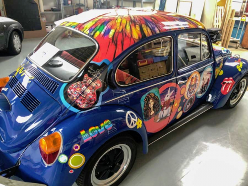 Flowerpower Fahrzeugfolierung auf Käfer