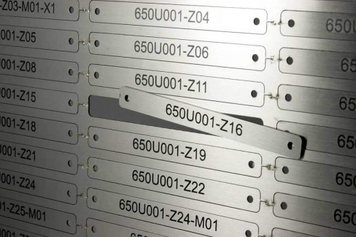 kabelschilder-edelstahl-laserbeschriftet