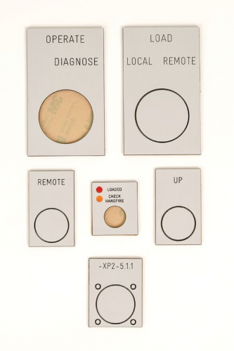 traffolyte-dilophane-engraving