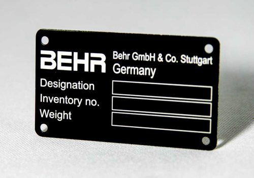 Typenschild schwarz eloxiert