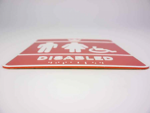 wc-schild Pyramidenschrift