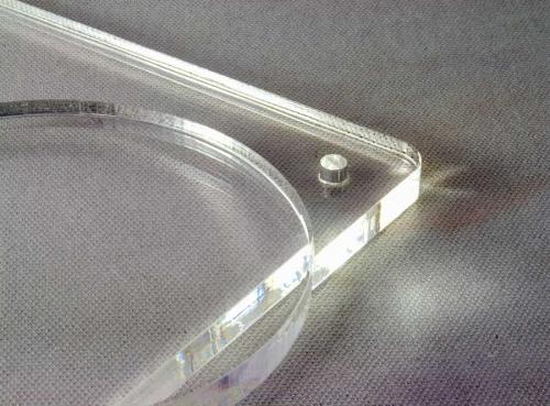 plexiglas-polierte-kante